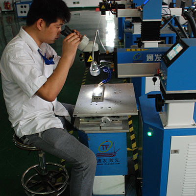 設(shè)備設(shè)計(jì)符合人體工程學(xué)，操作舒適